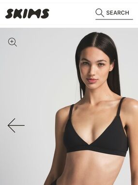 SKIMS NWOT Black Seamless Triangle Bralette w/ Adjustable Straps SET OF 2, Small